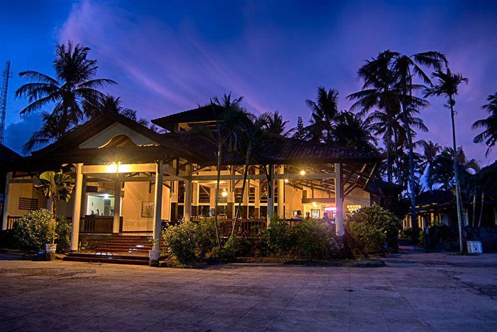 Kuta Indah Hotel Екстер'єр фото
