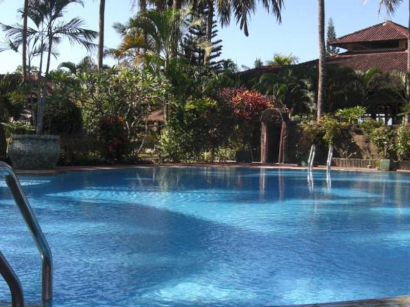 Kuta Indah Hotel Екстер'єр фото