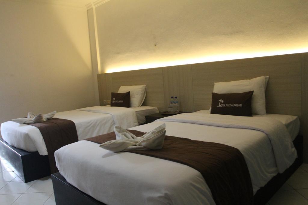 Kuta Indah Hotel Екстер'єр фото