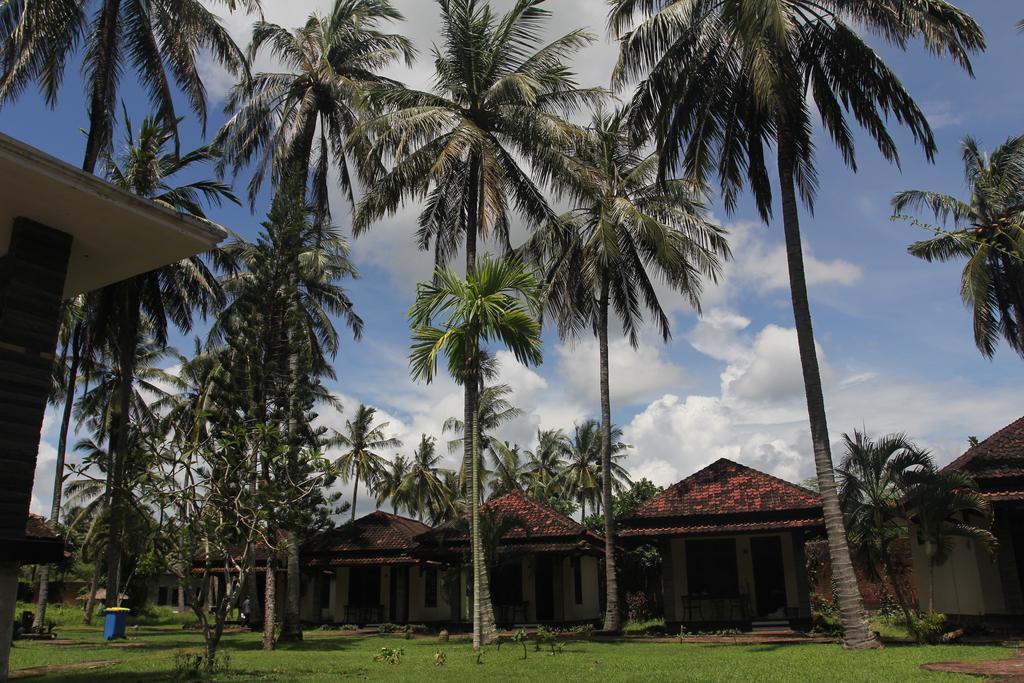 Kuta Indah Hotel Екстер'єр фото