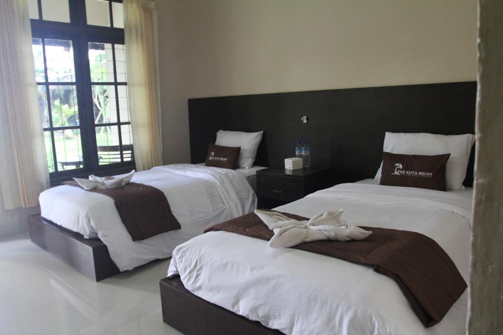 Kuta Indah Hotel Екстер'єр фото