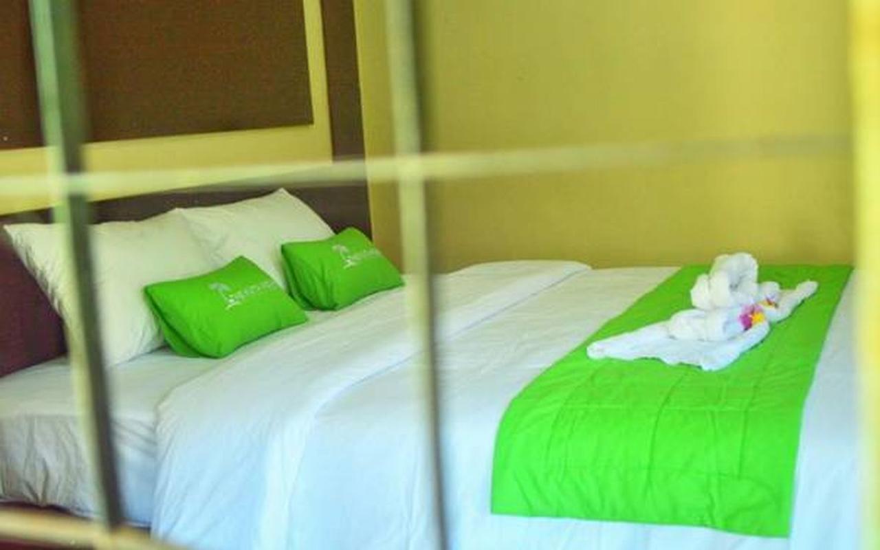 Kuta Indah Hotel Екстер'єр фото