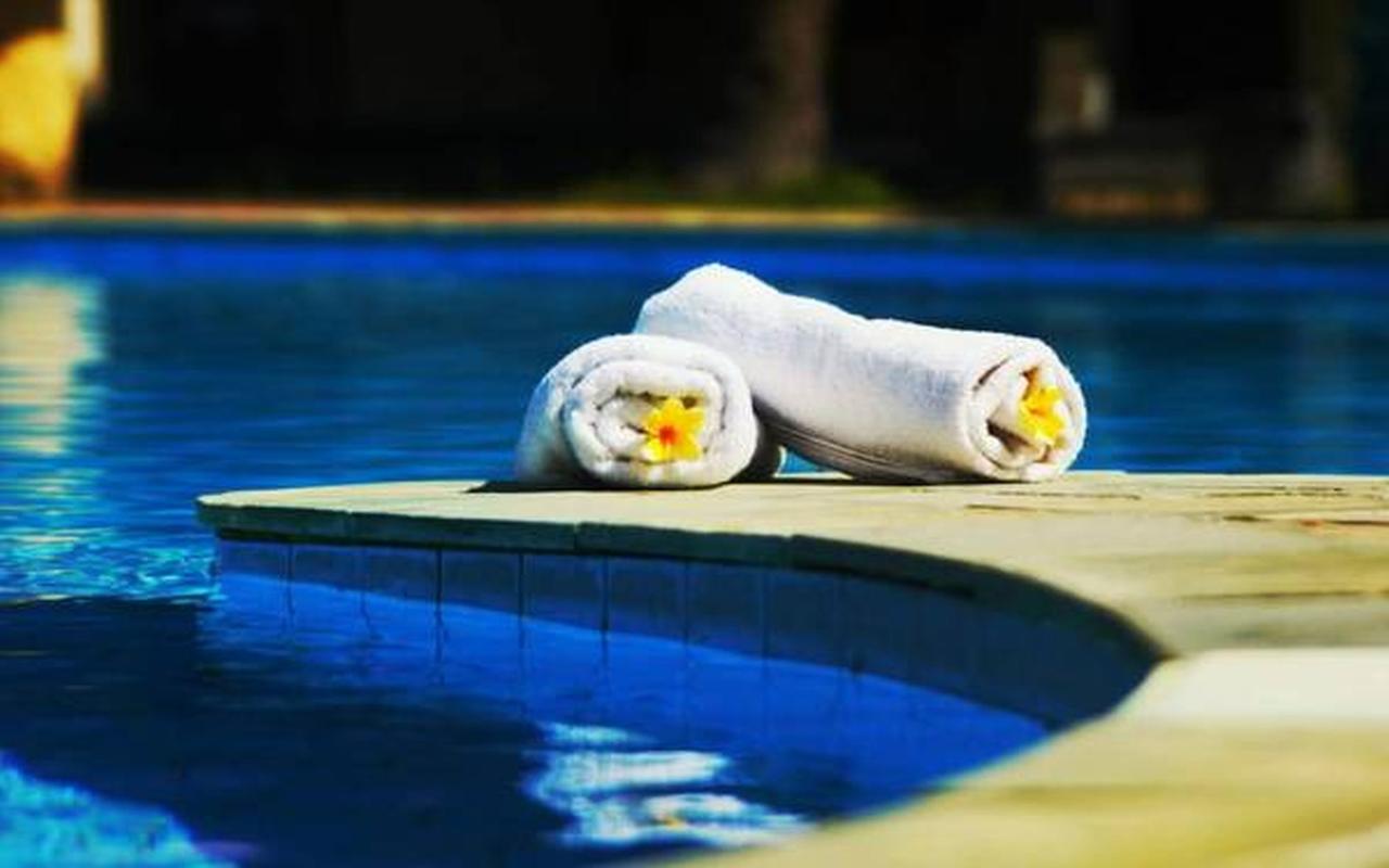 Kuta Indah Hotel Екстер'єр фото