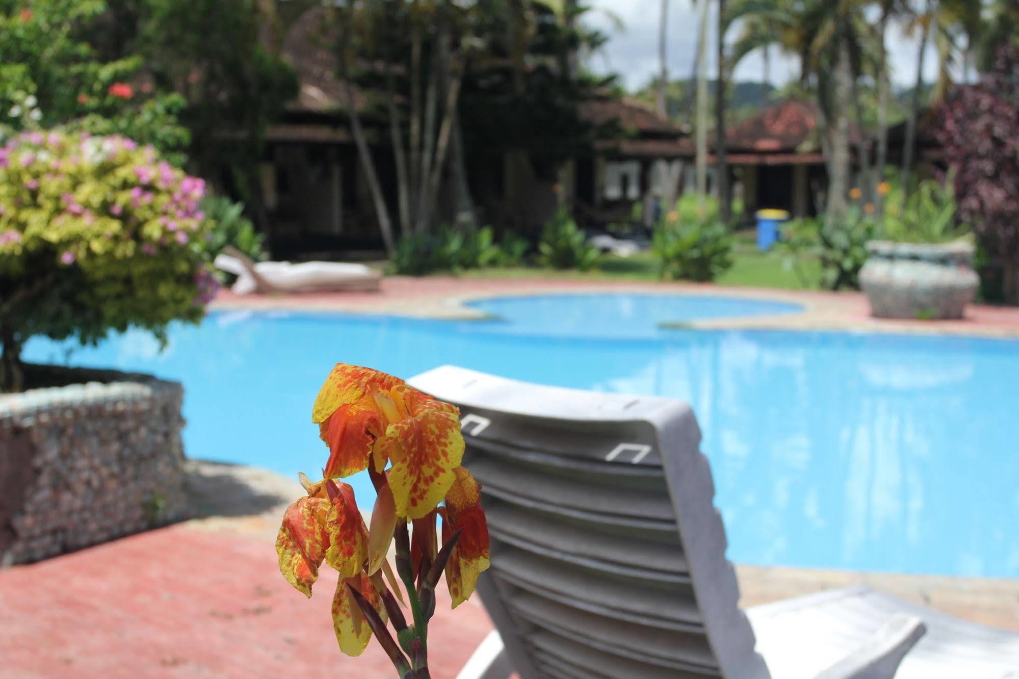 Kuta Indah Hotel Екстер'єр фото