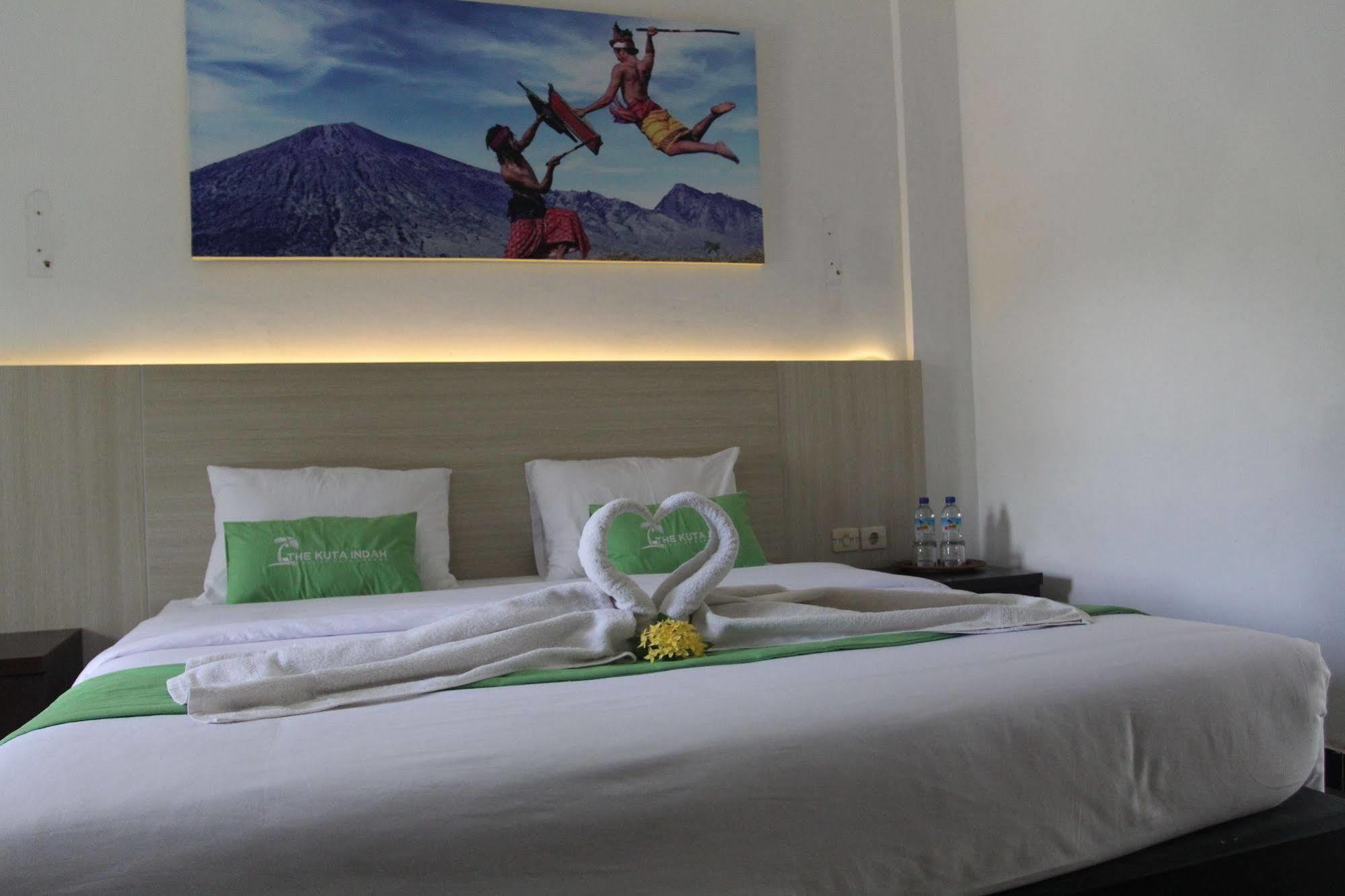 Kuta Indah Hotel Екстер'єр фото