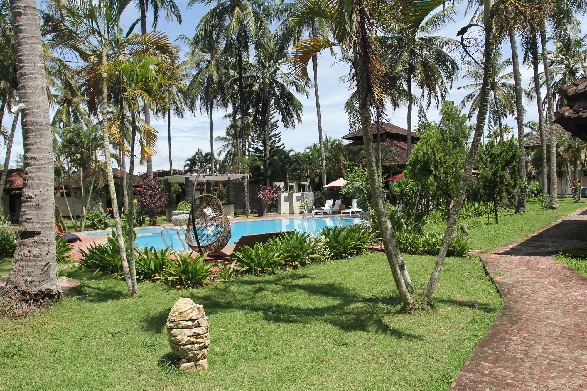Kuta Indah Hotel Екстер'єр фото